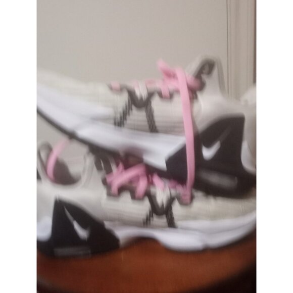 Men's Nike LeBron Witness 6 TB White Black Size 7.5 DO9843-100 2022 - Picture 12 of 16